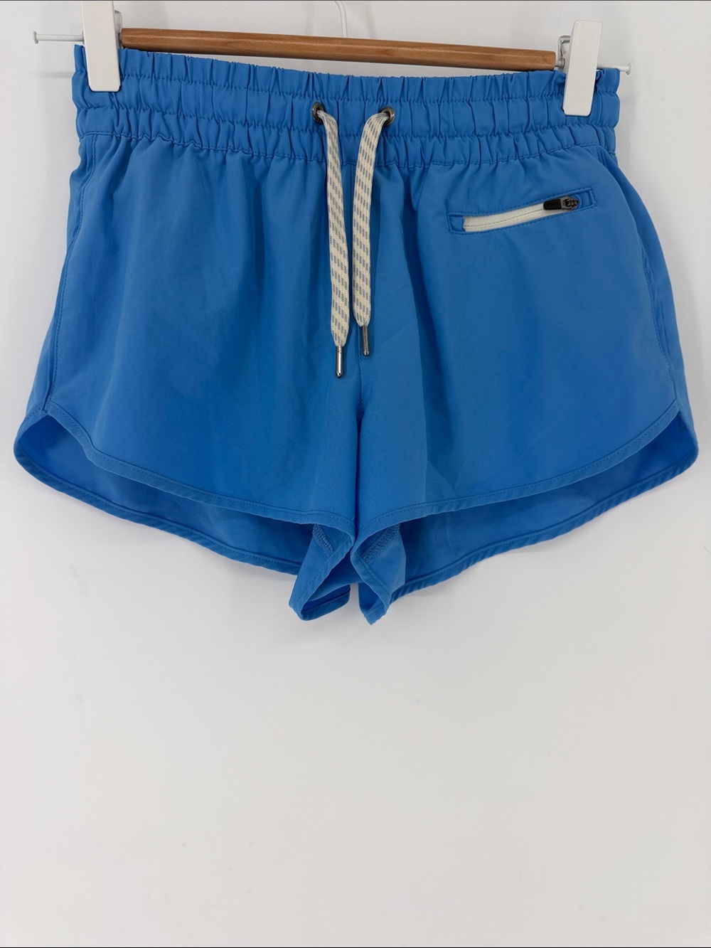 Vuori Clementine 2.0 Shorts 2.5” Light Blue Size XS Athletic Running